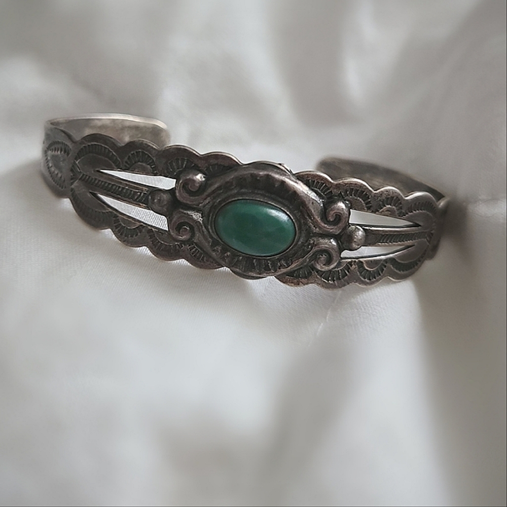 1940's SILVER ARROW NAVAJO STERLING SILVER TURQUOISE CUFF BRACELET